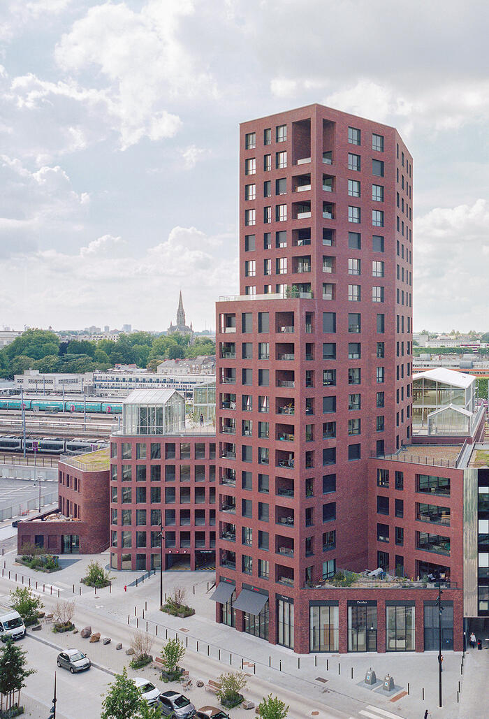 Public car park, office building & collective housing
