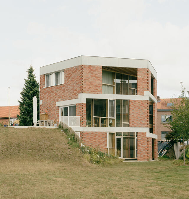 Gebäudefoto jtB house