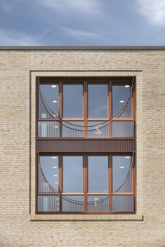 Gemeindehaus mit Pfarrbüro, Sakristei und Kita St. Elisabeth Ulm