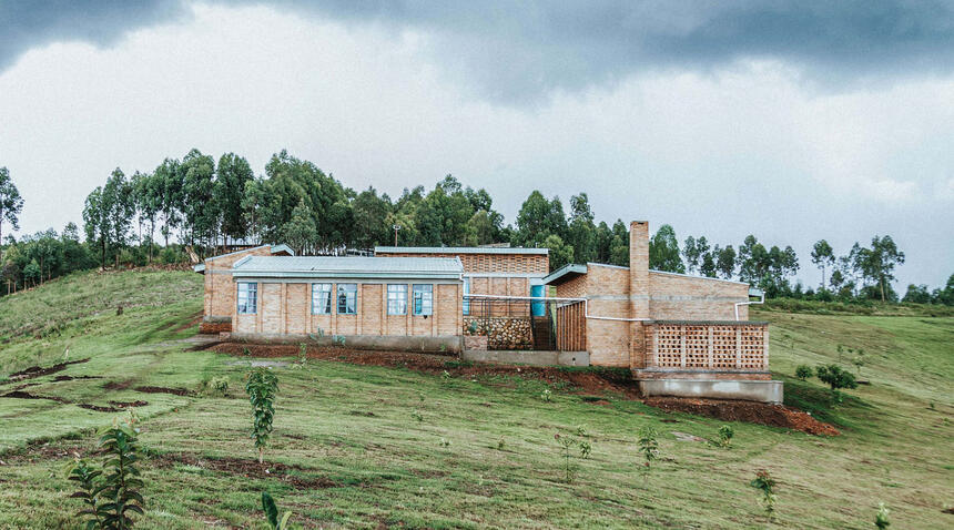 Ausbildungszentrum mit Forstfarm und Herberge, Buhweju (Uganda)