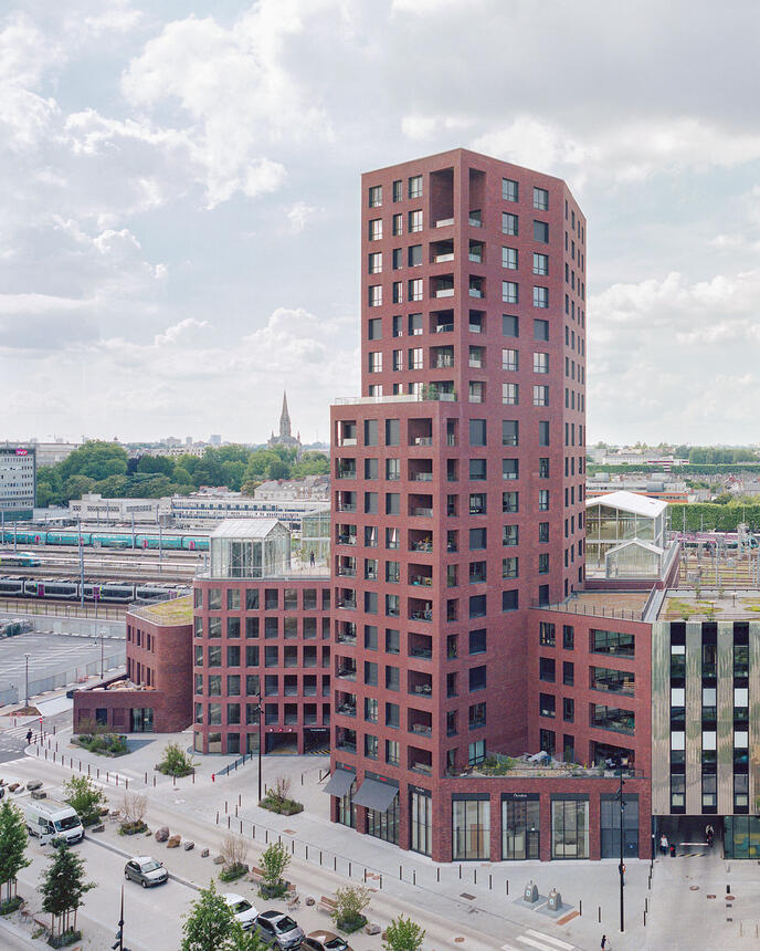 Public car park, office building & collective housing