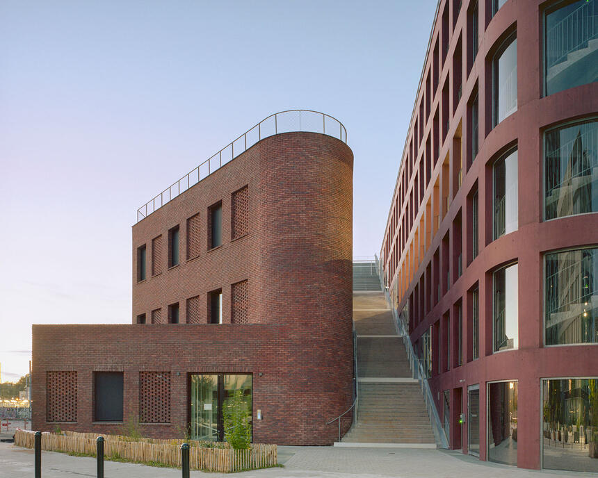 Public car park, office building & collective housing