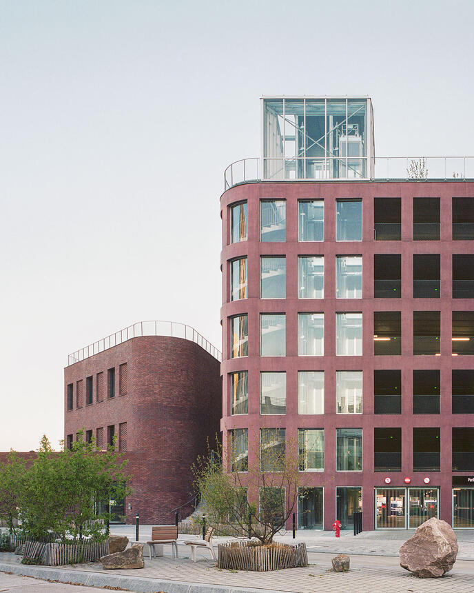 Public car park, office building & collective housing