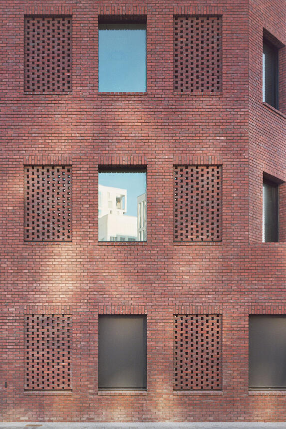 Public car park, office building & collective housing