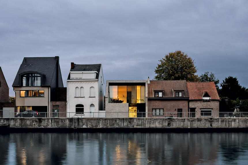 Gebäudefoto Canal House