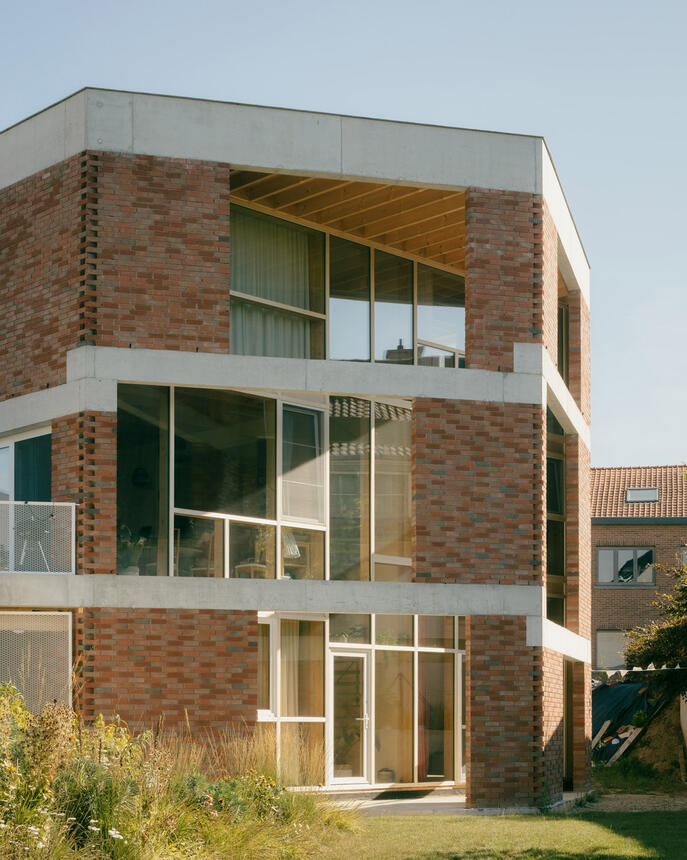 Gebäudefoto jtB house