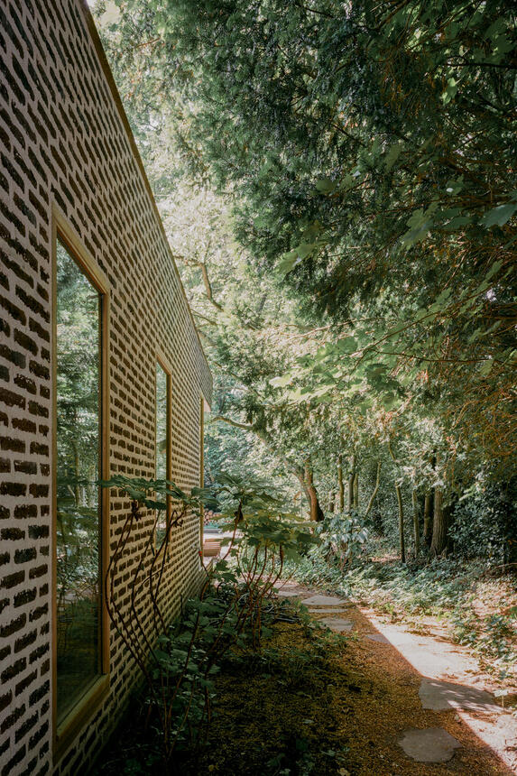 Gebäudefoto BD House