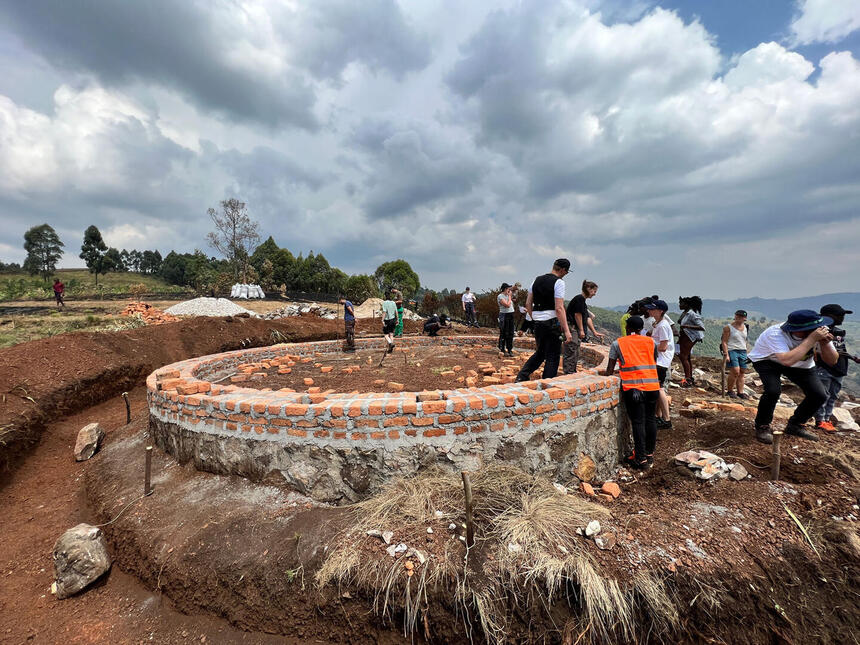 Ausbildungszentrum mit Forstfarm und Herberge in Buhweju (Uganda)