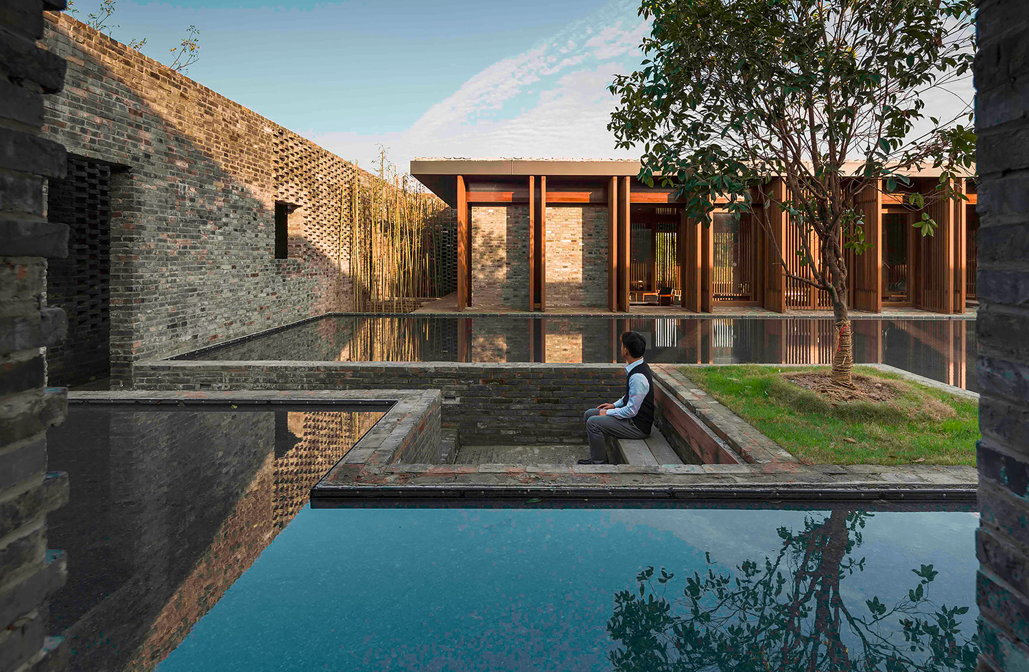 The Brick Wall: Tsingpu Yangzhou Retreat | Neri&Hu Design and Research Office